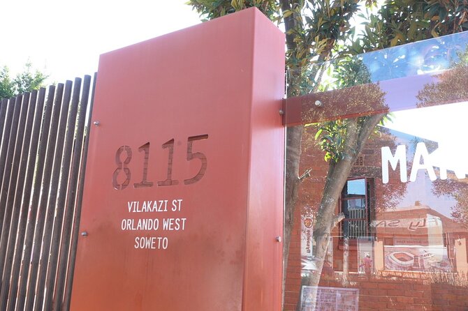 1 Day: Bus & Soweto Combo - The hop-on hop-off bus: see the city at your pace