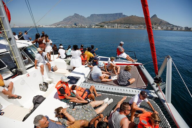 1- Hour Catamaran Cruise Cape Town - The route toward Clifton Beach and Table Bay