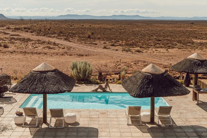 2 Day Inverdoorn Luxury Safari - Breakfast, the cheetah centre, and departure