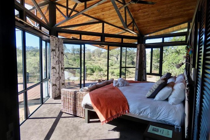 3 Day Greenfire Game Lodge Safari - Day one: Johannesburg to Balule, then your first game drive