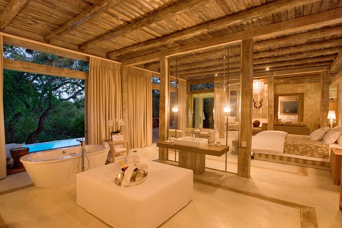3 Day Kapama Karula Lodge Small Group Guided Safari - The final sunrise and the long road back