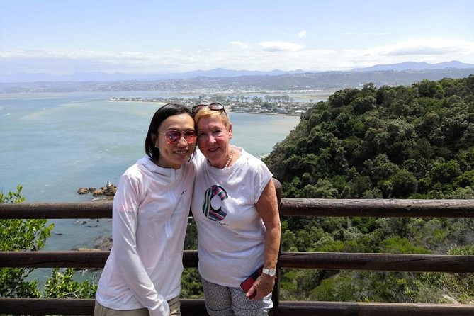 5 Day Garden Route Tour and Addo Elephant National Park - Day 1: Route 62, Cango Caves, and Oudtshoorn ostriches