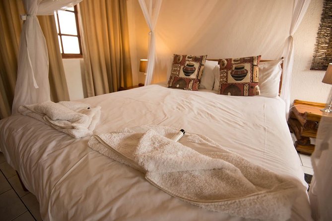 7 Day Classic Kruger National Park Safari - Day 1: Sunset, Spotlighting, and a Bush Braai