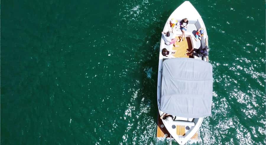 75 Minute Knysna Lagoon Charter - Setting out from Thesen Island