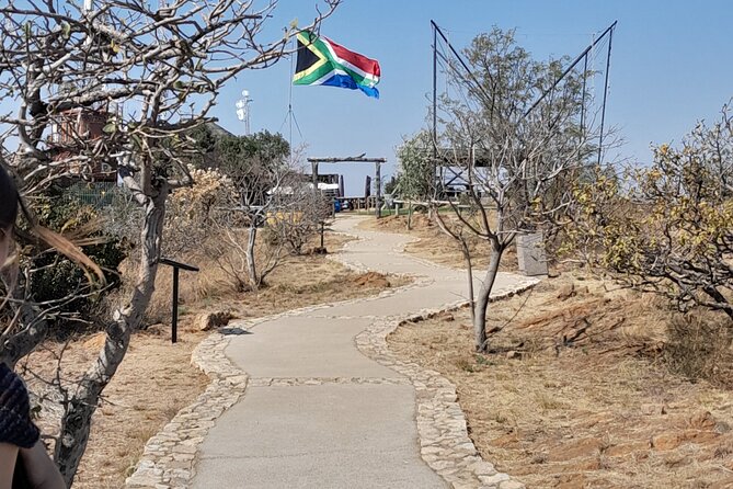 Aerial cableway Hartebeespoort Halfday tour - Who will get the most value