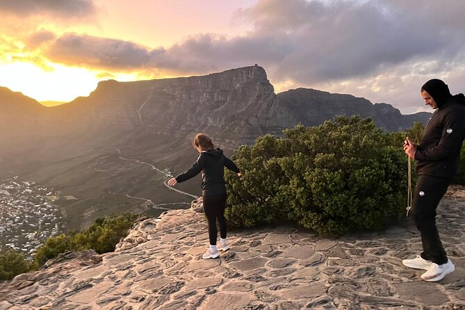 African Wonder of Nature Table Mountain Hike. - Rock, cliffs, and the feel of the climb