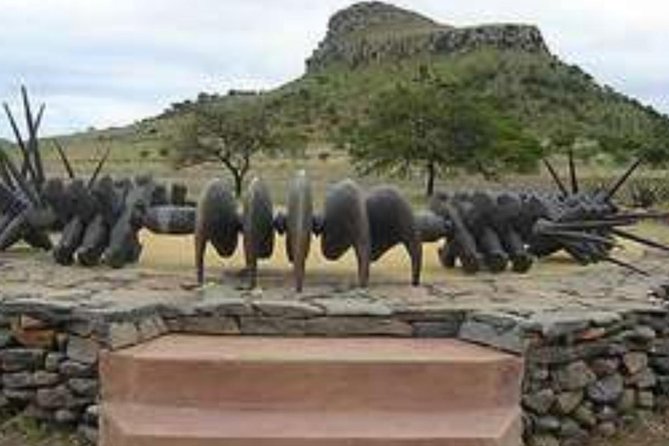 Battlefield Tour, Duration : 14hrs, Cost : R4390pp -2/more trav. - Isandlwana: beginning with the scale of the conflict