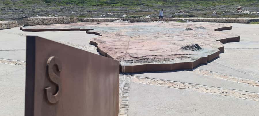 Cape Agulhas: Private Day Tour to Africa's Southernmost Tip. - Lunch with regional South African food