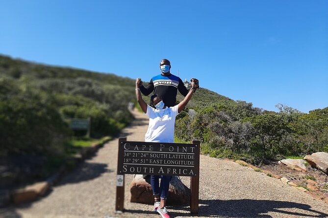 Cape of Good Hope & Boulder Penguins Full-Day Tour from Cape Town - The Cape of Good Hope sign and old lighthouse