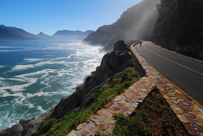 Cape Peninsula in a Vintage Car (Penguins, Cape Point & Chapman's Peak drive) - Kalk Bay Harbour: seals, fishermen, and a working waterfront