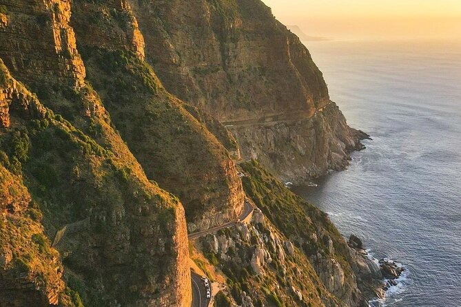 Cape Point Full Day Tour - Simon’s Town makes a practical lunch break