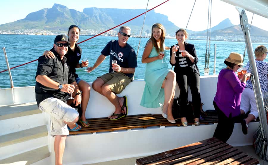 Cape Town: 1-Hour Pre-Sunset Champagne Cruise - Checking in at the V&A Harbour