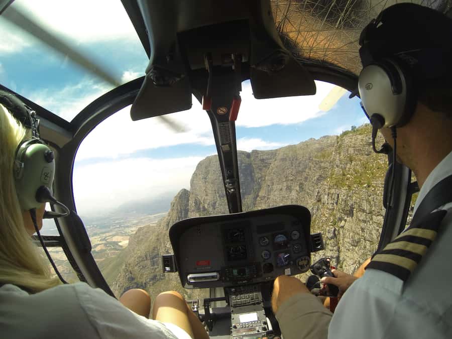 Cape Town: 2 Oceans Helicopter Flight with Boat Tour Ticket - What the $320 price really gets you