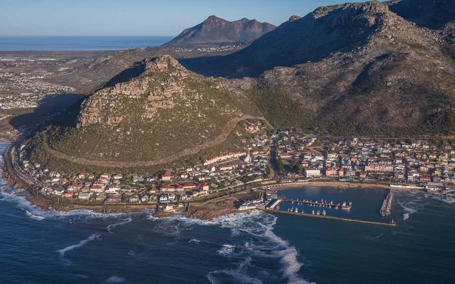 Cape Town: 2 Oceans Helicopter Flight with Boat Tour Ticket - The included catamaran cruise