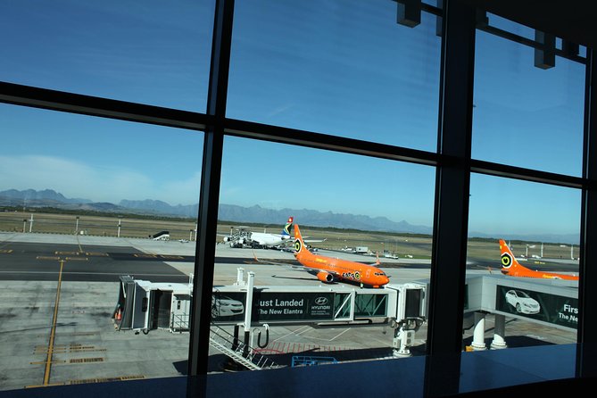 Cape Town Airport Private Transfer - The 45-minute to one-hour ride into Cape Town
