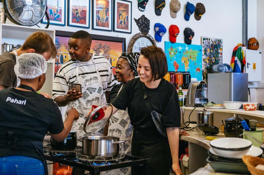 Cape Town: Authentic African Cuisine Cooking Experience - Meeting Florence at Pahari African Restaurant