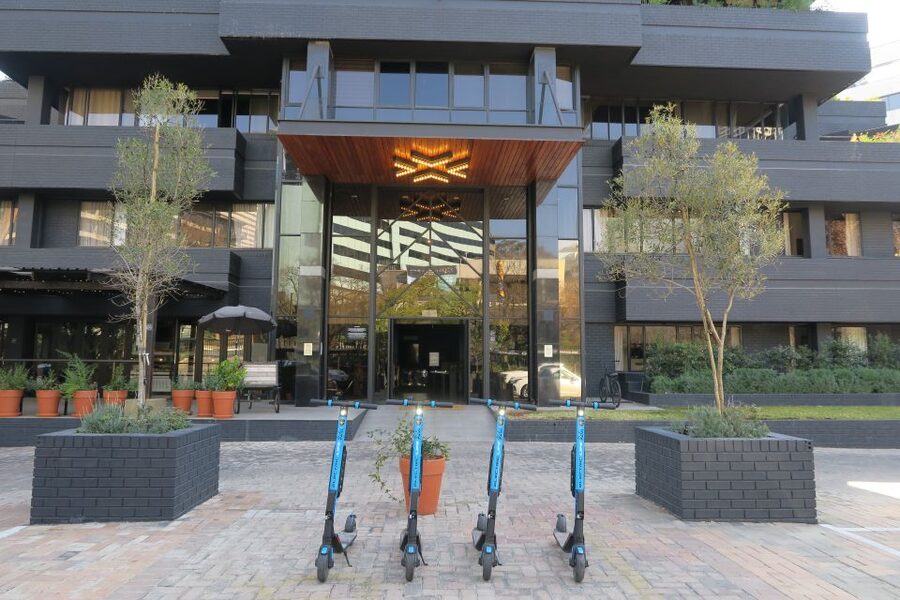 Cape Town: bicycle or E-scooter History Tour with Coffee - The Company’s Garden gives the ride its historical center