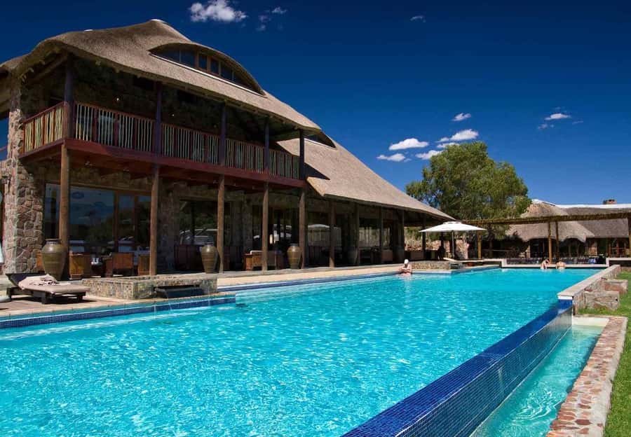 Cape Town: Big Five Safari and Breede River Valley Day Trip - Du Toits Kloof Pass and the first photo stop