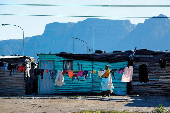 Cape Town Bucket List Combo: Table Mountain, Township & Bo-Kaap - Starting before the city heats up