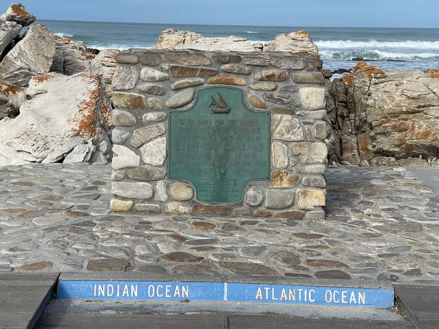 Cape Town: Cape Agulhas and Stony Point Penguin Tour - Stony Point Penguin Colony at Betty’s Bay