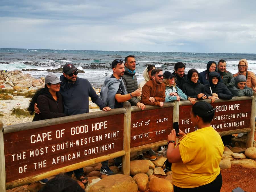 Cape Town: CAPE OF GOOD HOPE AND PENGUINS PRIVATE FULL DAY. - Key points at a glance