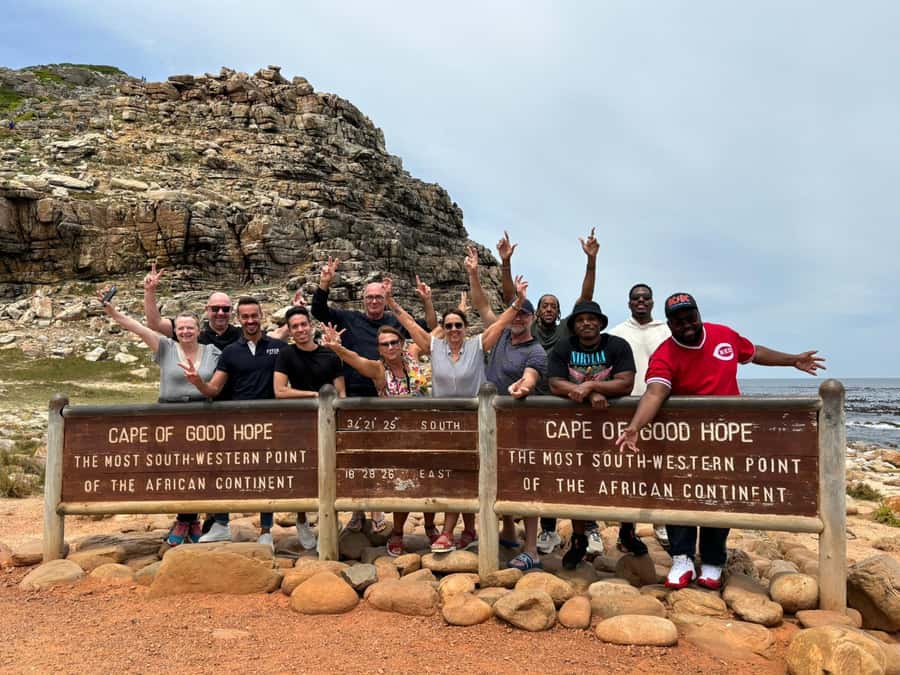 Cape Town: Cape of Good Hope, Penguins Instagram Group Tour - Lunch in Simon’s Town and Muizenberg’s Beach Huts