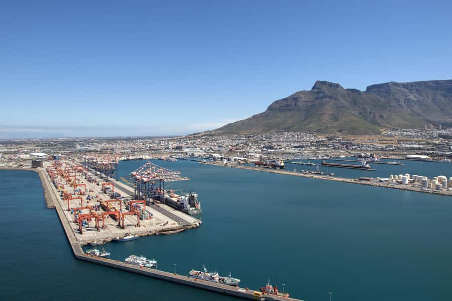 Cape Town City Center Helicopter Flight - 12Min - What the pilot adds to a short flight