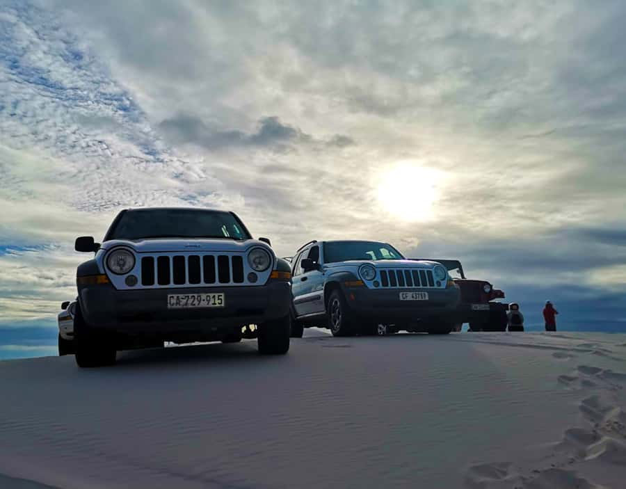 CAPE TOWN: GLAM SANDBOARDING IN ATLANTIS DUNES WITH WILDX - What the guide adds to the session