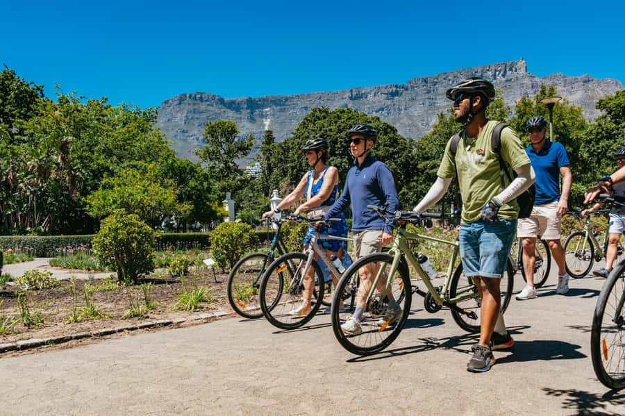 Cape Town: Guided Bike Tour - The guides are the heart of the experience