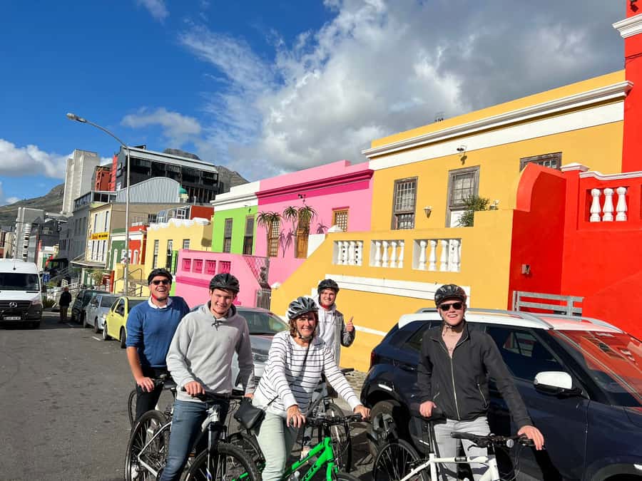 Cape Town Guided City Cycling Heritage Tour - Private Tour - Green Point Park and the stadium stop