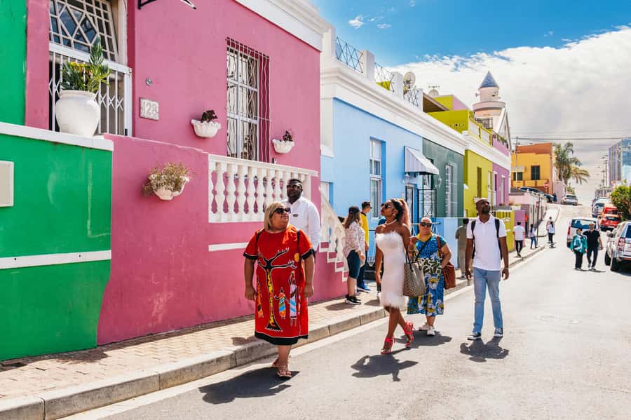 Cape Town: Half-Day Walking City Tour and African Lunch - Why this five-hour route works well in Cape Town