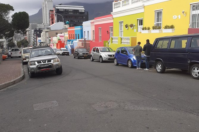 Cape Town Halfday City and Table Mountain Tour - Sea Point connects the views with daily life