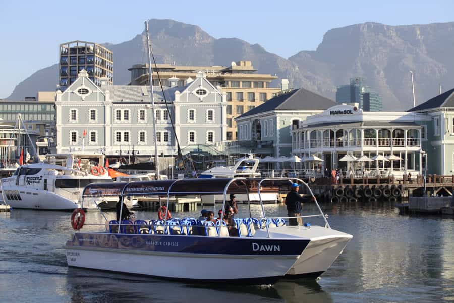 Cape Town: Harbor Cruise - Seeing the V&A Waterfront from the boat
