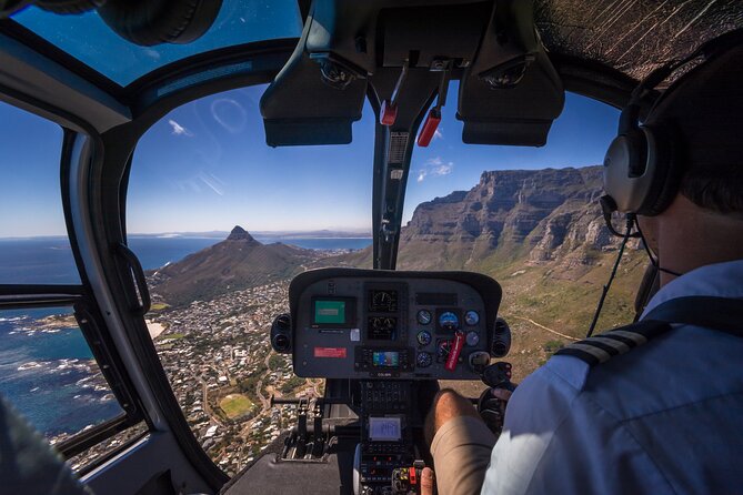 Cape Town Helicopter Tour: City Hopper - The Twelve Apostles and Table Mountain