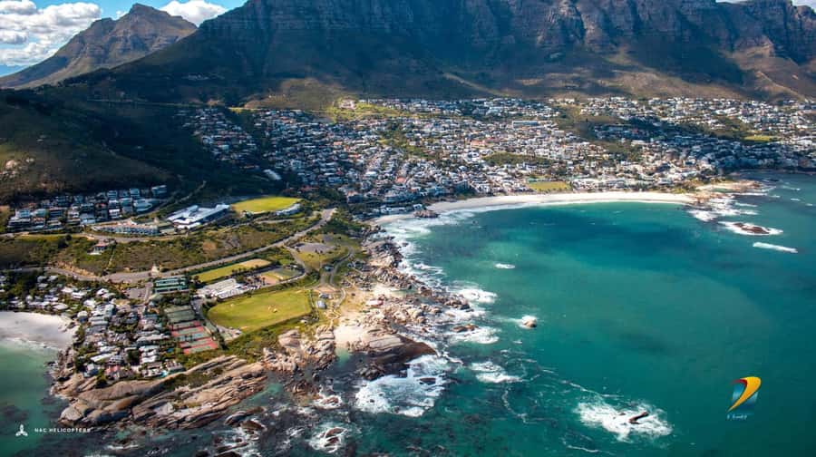 Cape Town: Hopper Helicopter Flight - Camps Bay and the Twelve Apostles