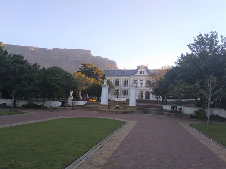 Cape Town: Introductory City Tour by Foot and Minibus - Bo-Kaap and the old Cape Malay Quarter