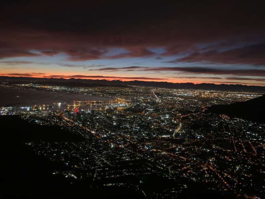 Cape Town: Lion's Head Guided Sunrise/Sunset Hike - Reaching the 669-meter summit