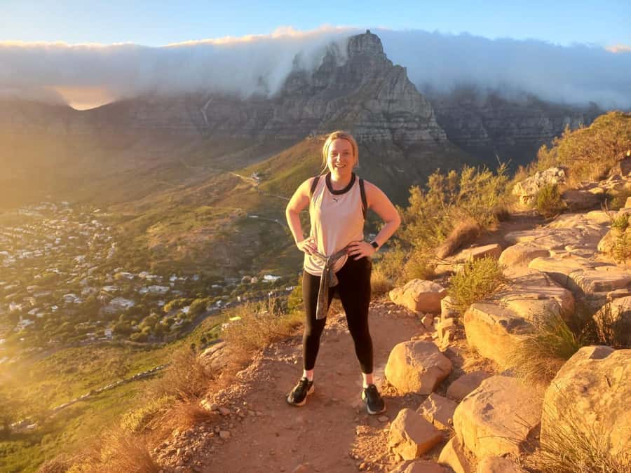 Cape Town: Lion's Head Sunrise Hike - Reaching the summit before the sun