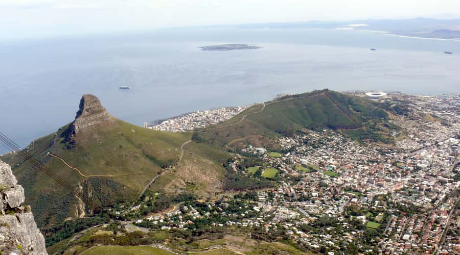 Cape Town: Lion's Head Sunrise Hike - The early pickup and the walk to the trail