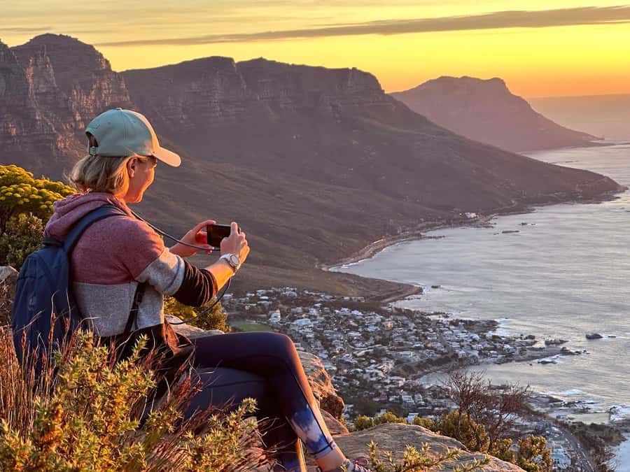 Cape Town: Lion's Head Sunrise or Sunset Hike - Sunset: Summit Views and a Quieter Place to Watch