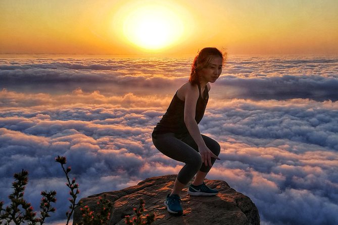 Cape Town: Lion's Head Sunrise/Sunset Hike - Sunset: Atlantic light and a flashlight descent