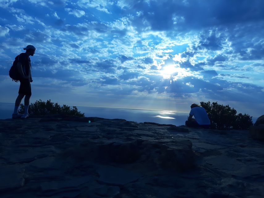 Cape Town: Lion's Head Sunrise with coffee or Sunset Hike - Sunrise from the 669-meter summit