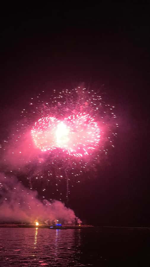 Cape Town: New Year's Eve Fireworks Cruise - The five-minute midnight fireworks show