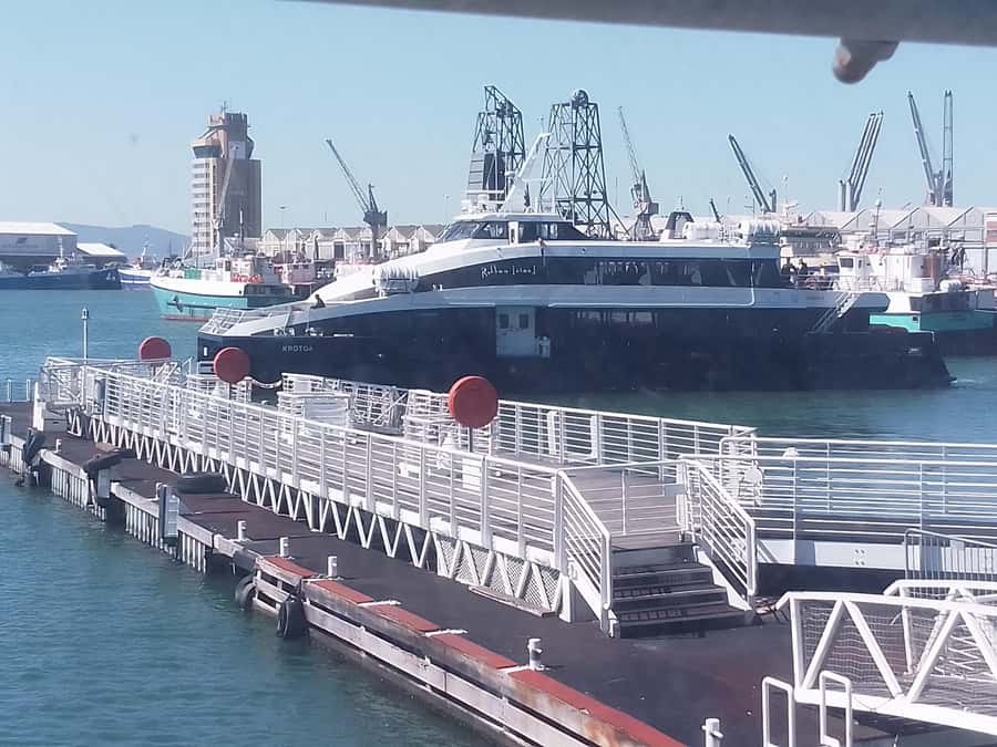 Cape Town: Robben Island Ferry and Guided Tour - Robben Island and the apartheid story