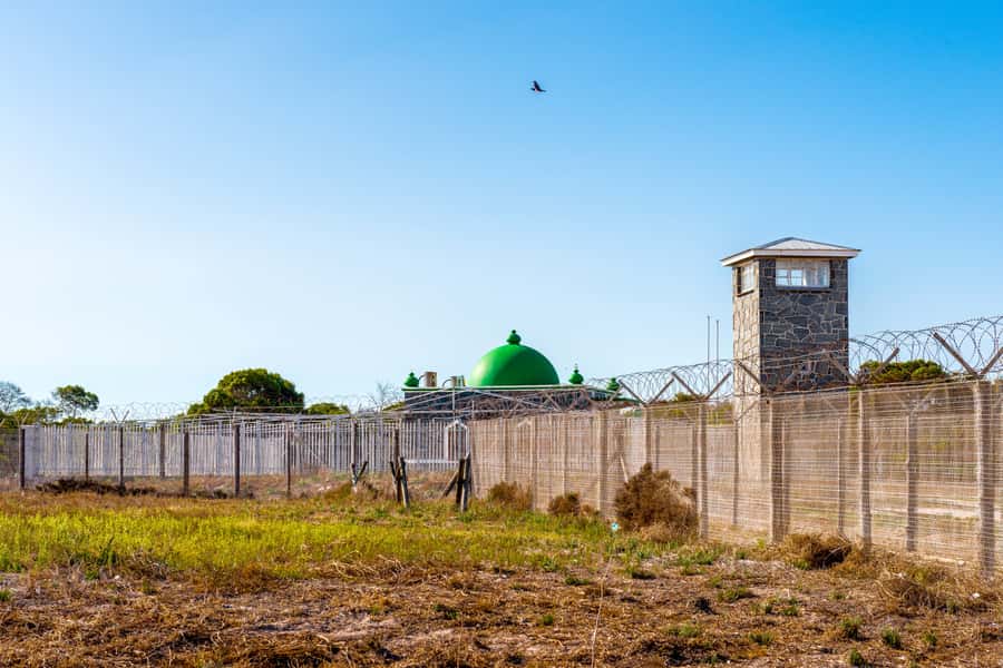 Cape Town: Robben Island Ferry Ticket and Townships Tour - Key points at a glance