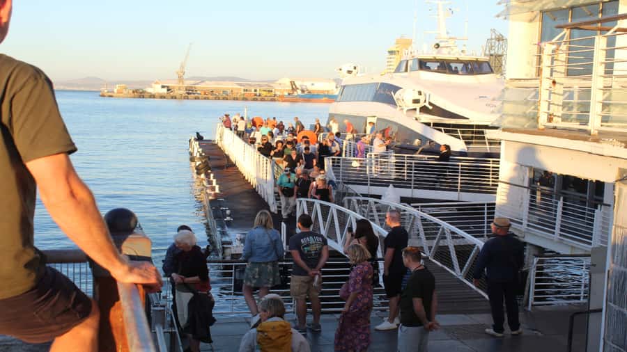 Cape Town: Robben Island ferry ticket plus Guided Tour - From the Nelson Mandela Gateway to the open water