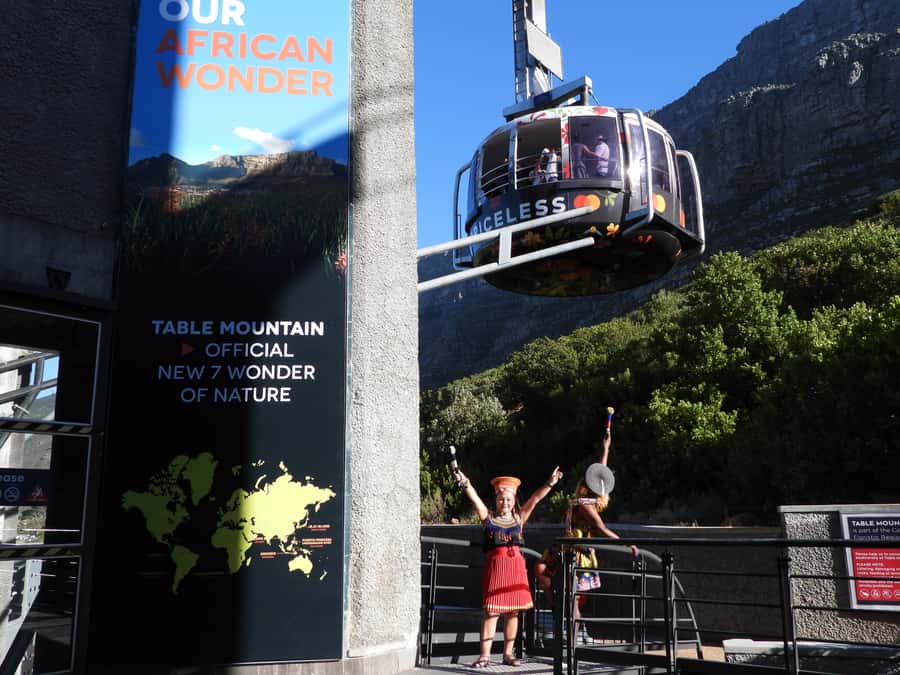 Cape Town: Robben Island & Table Mountain w/Hotel Transfer - A practical lunch break after the ferry