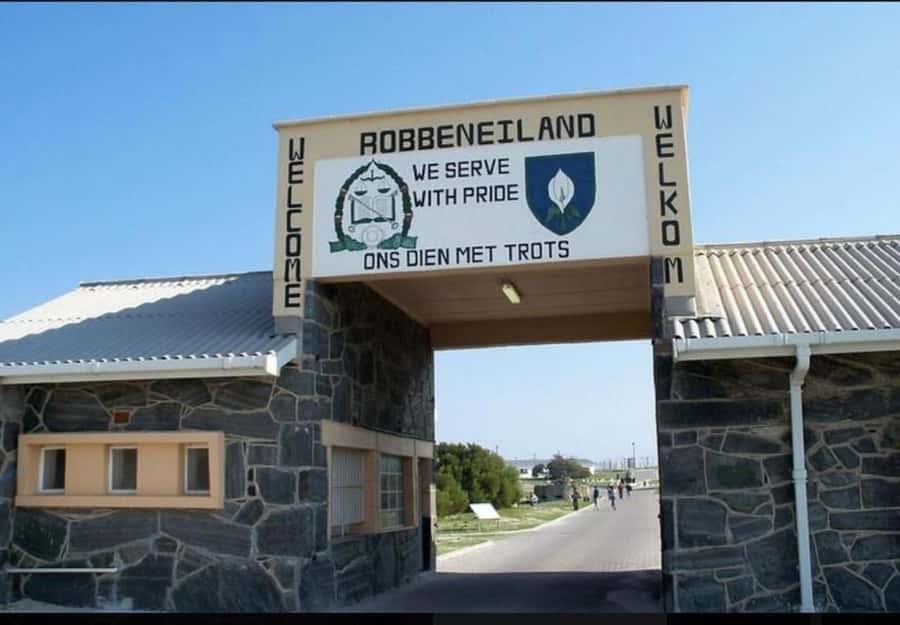 Cape Town: Robben Island Tour Tickets and V&A Waterfront - Returning to the V&A Waterfront