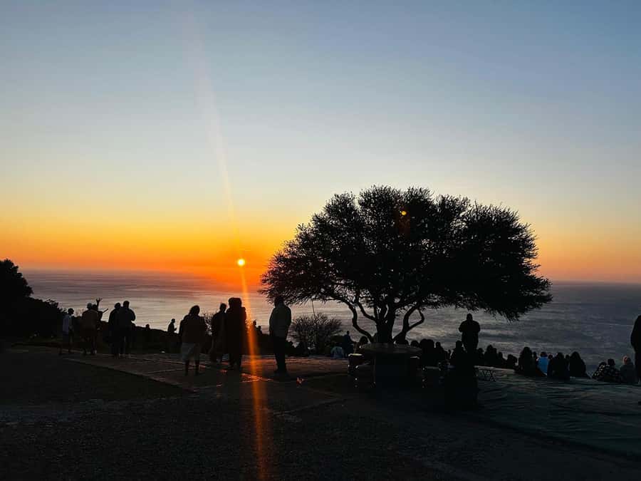 Cape Town: Sunset Bus Tour with Picnic on Signal Hill - Key points to know before you go