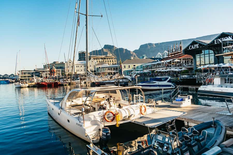 Cape Town: Sunset Catamaran Cruise on Table Bay with Bubbles - Granger Bay under Table Mountain